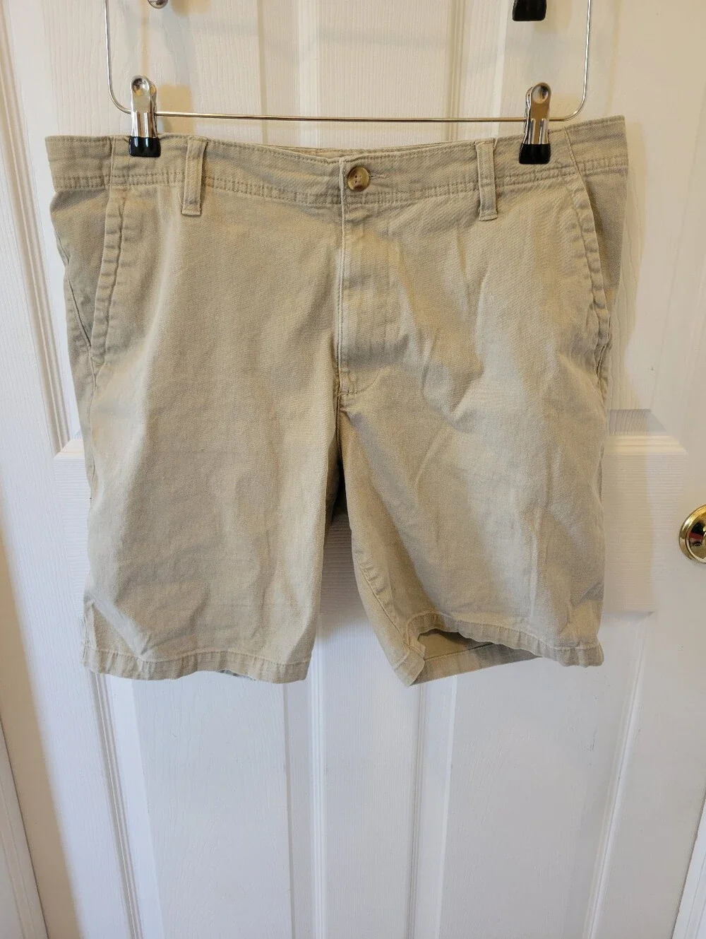 Men's Sz. 34 Beige Chino Shorts